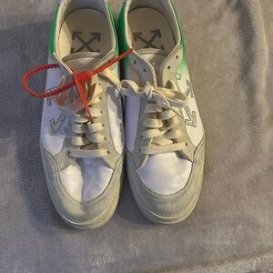 Off-White Vulc Low 2.0 Spray Green FW. Size 11